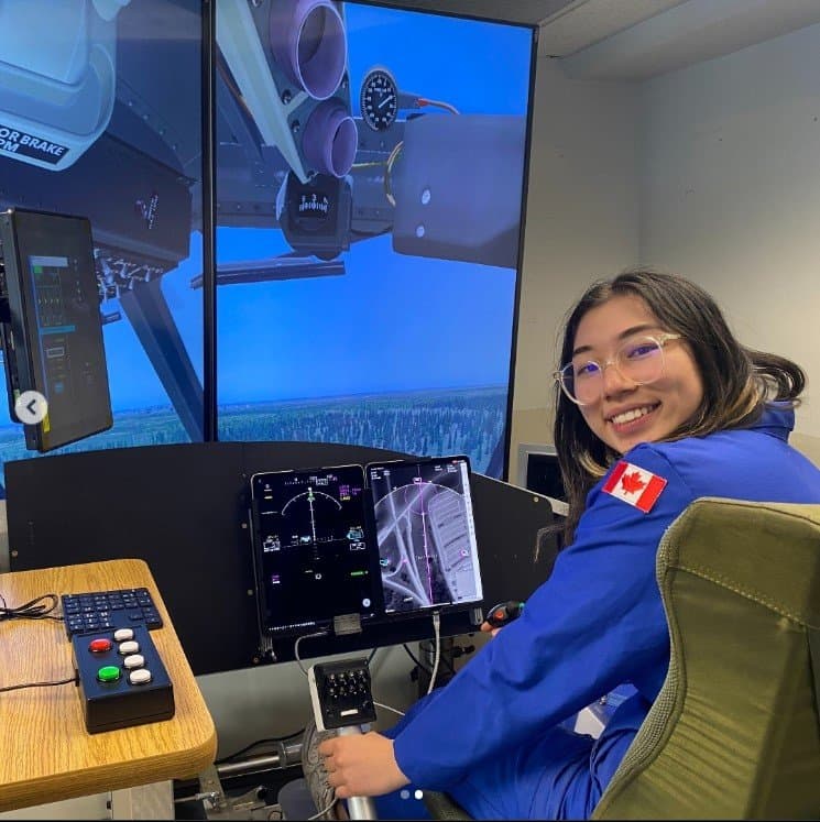 Makenna, 23yo, canada, masters uni student, DD-cups, 100cm hip, 70cm waist, 5’6”