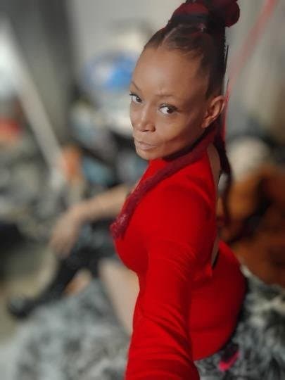 100% REAL FAT PUSSY LIP lightskin ebony cougar milf mom granny