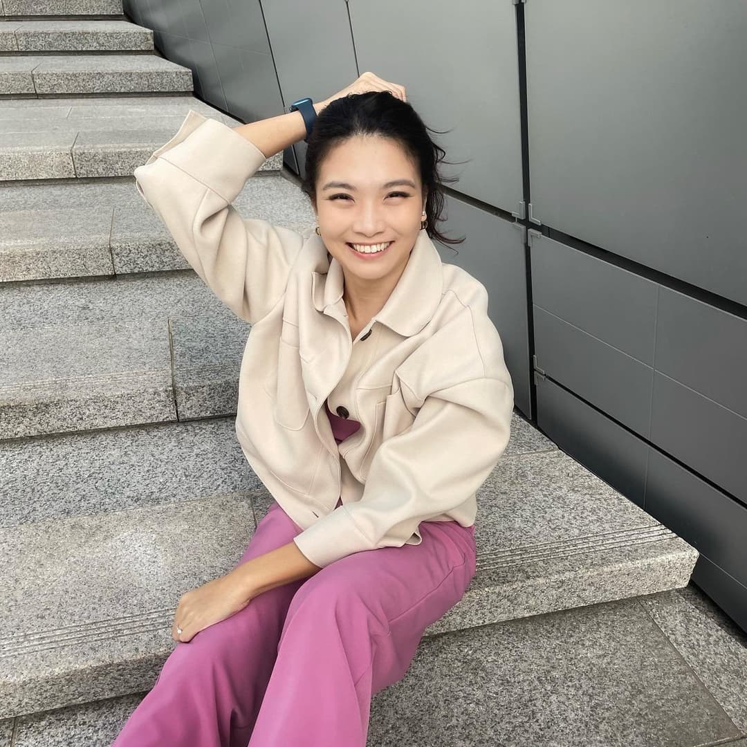 Hot Viet girl giving blowjob