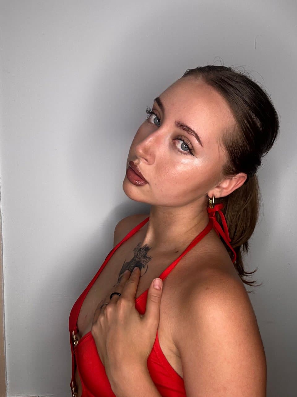 super hot slutty teen in hot dress