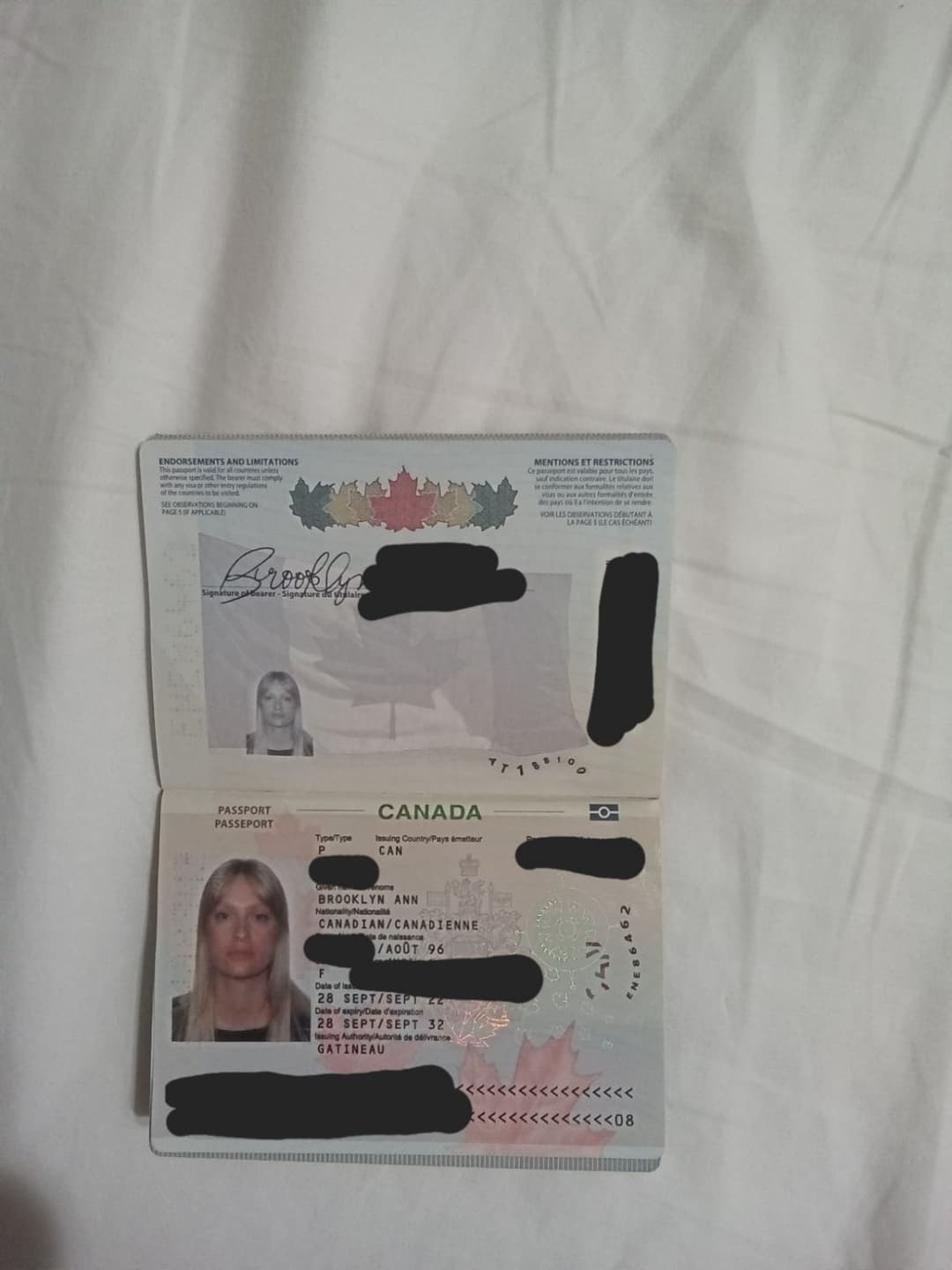 27yo MILF webslut Brooklyn E Albert Canada submitted herself!! To be famous and everywhere