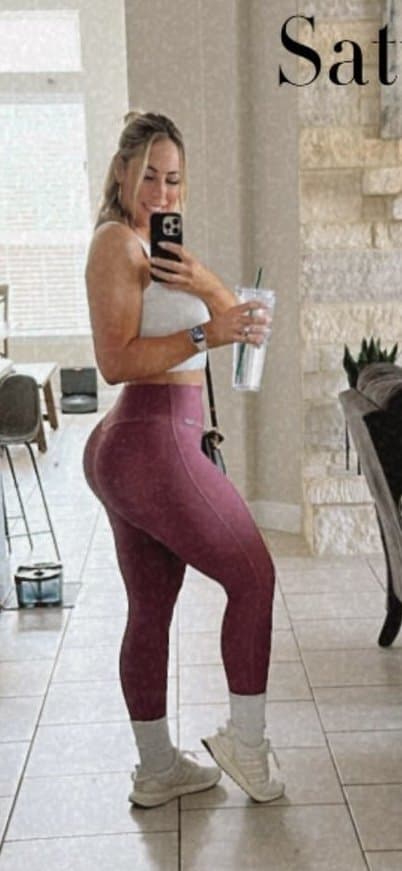 Click to view full size Texas TikTok milf Robyn fields