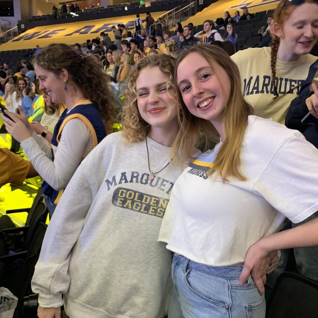 Busty college girl Br1dg3t