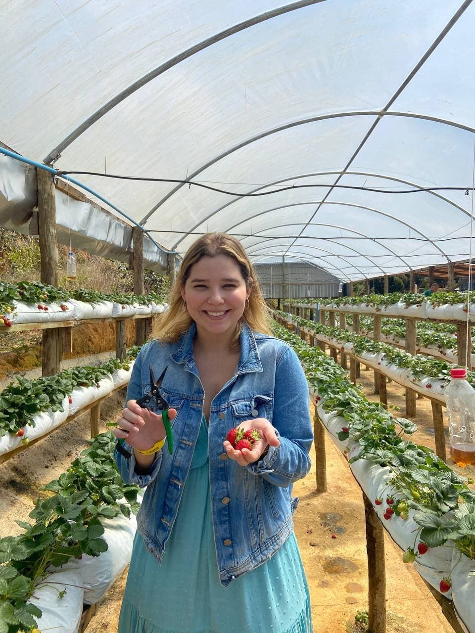 Click to view full size viajou pro RJ so pra comer a namorada virtual