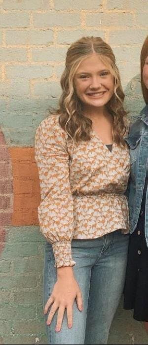 Bossier Louisiana women Anyone recognize them msg me on telegram Cobbsshadow to talk more about them