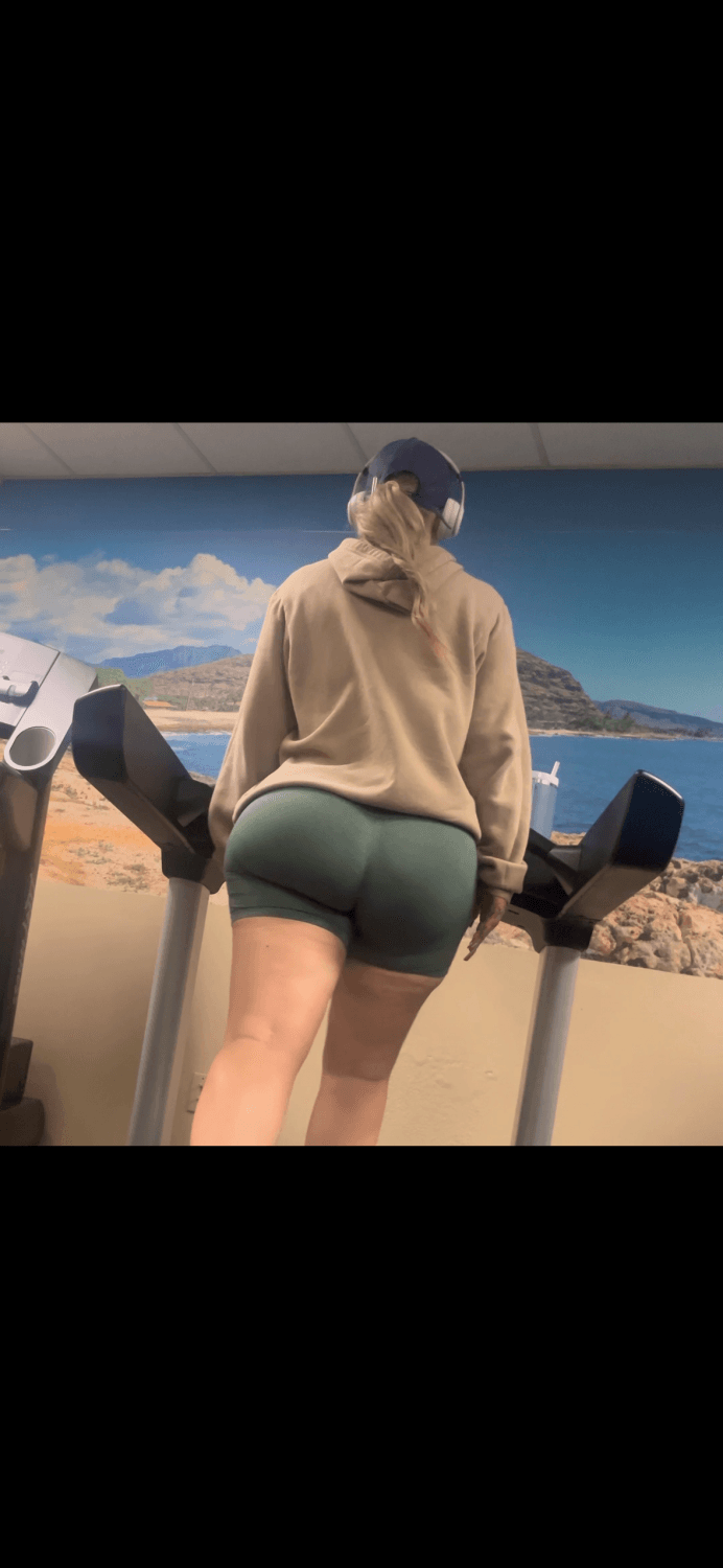 Click to view full size Perfect Pawg gym shorts pt2