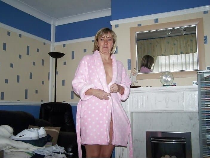 Click to view full size DELETED FROM XHAMSTER - private pics and vids of Veronica by "allenhull23"