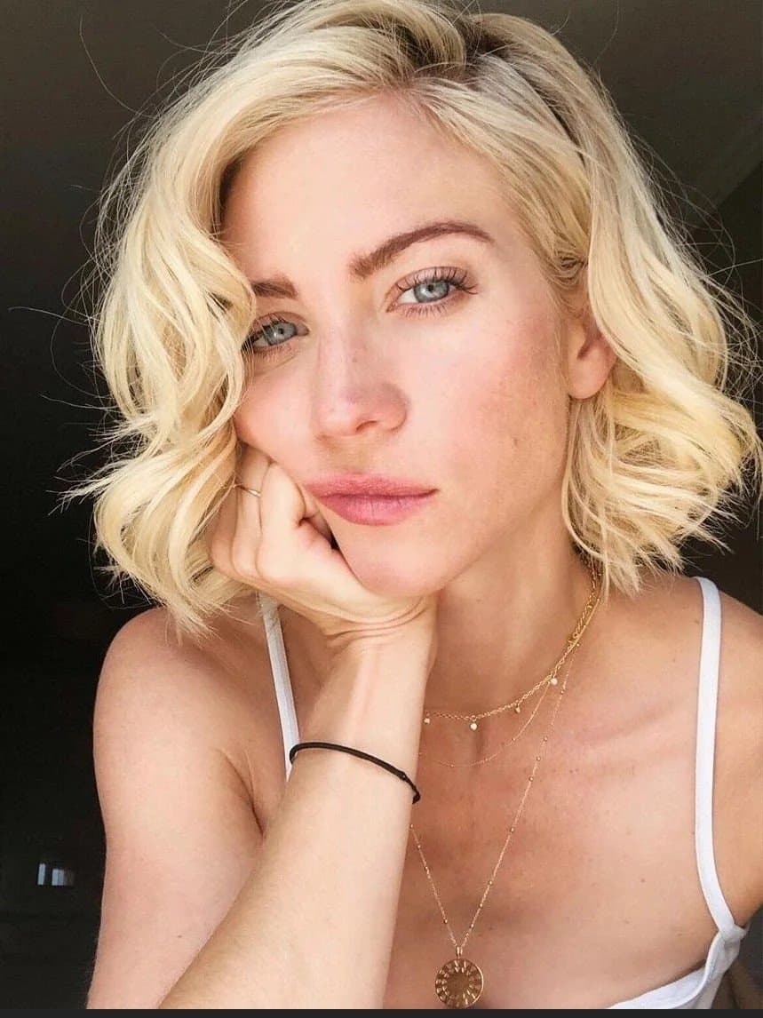 Blonde hair, blue eyes, sexy body. Brittany Snow that pretty face needs to be painted.