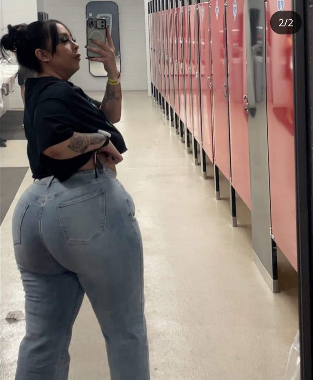 Thick ass latina milf with huge ass and tits