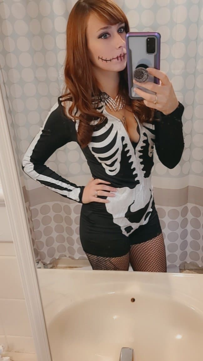 Halloween amateur slut blowjob and tease