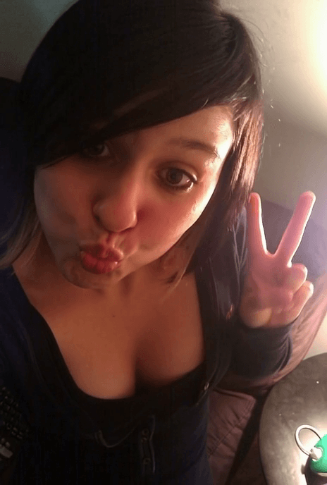 miki showing her panties