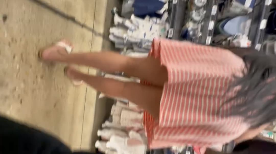 big ass latina milf in short skirt upskirt