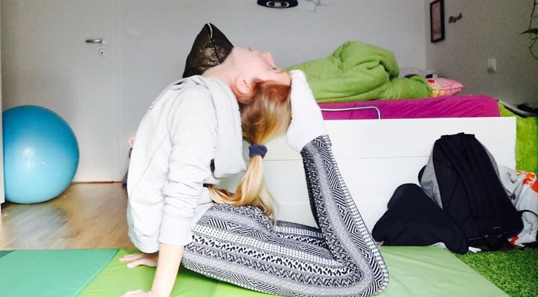 Flexible Teen Subreddit r/FlexiHexiSub