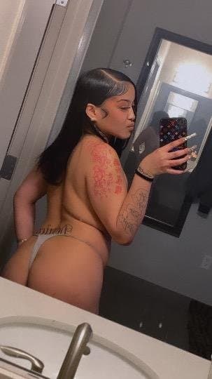 Click to view full size 25 year old Latina Alize escort in Las Vegas, Henderson, Summerlin, Lake Las Vegas, Las Vegas