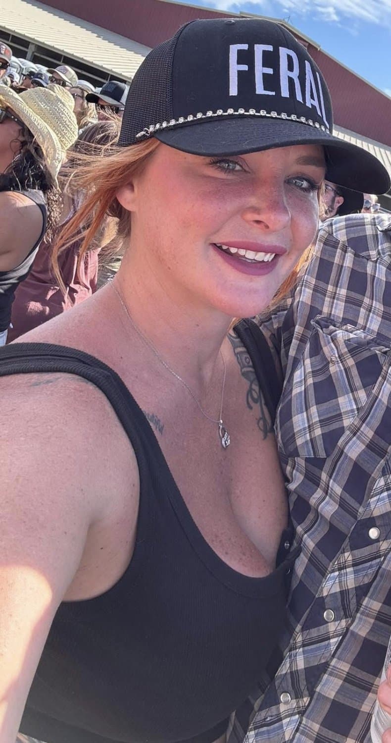 Realtor Erin still has the banging body of a porn star