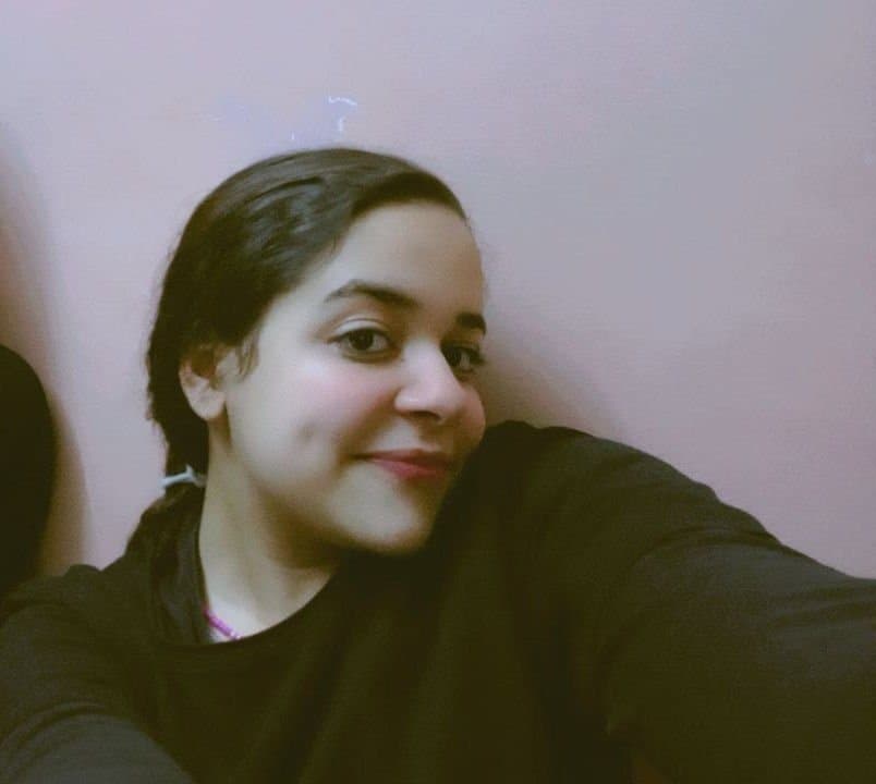 Part 3 of Alaã, give some likes to get her tits and pussy in Part 4