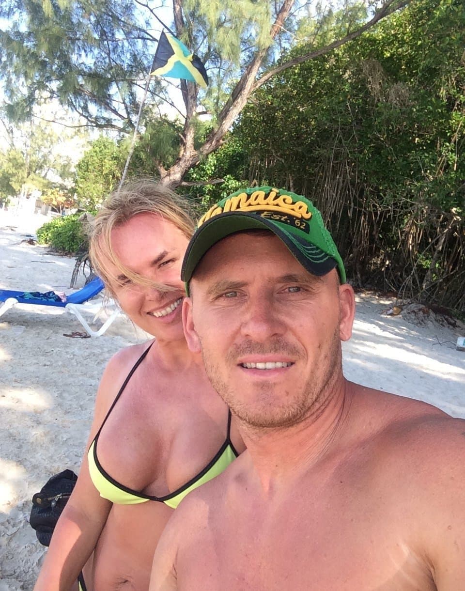 Blonde Mature cosplays as a porn star