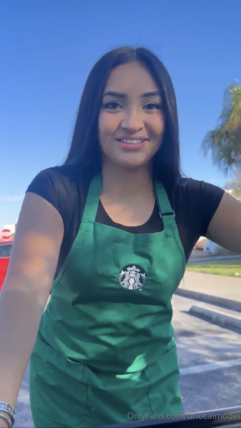 Starbucks Employee Gives Customer A Blowjob.