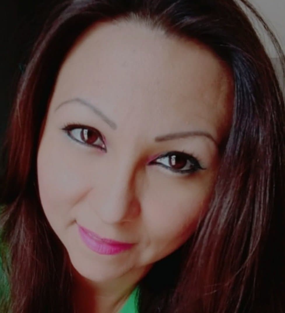 Señora cachonda y putita le gusta que se la follen tiene un culo perfecto que te vuelve loco