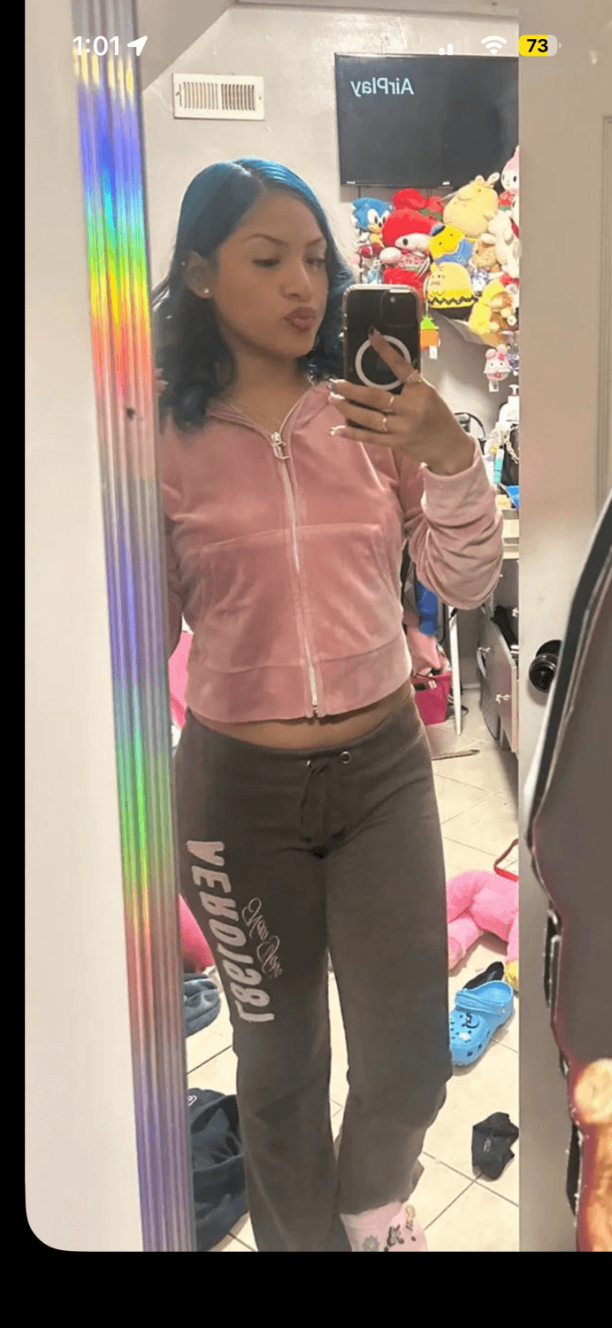 Daisy has a tight pussy and a tight ass Latina north side of Chicago