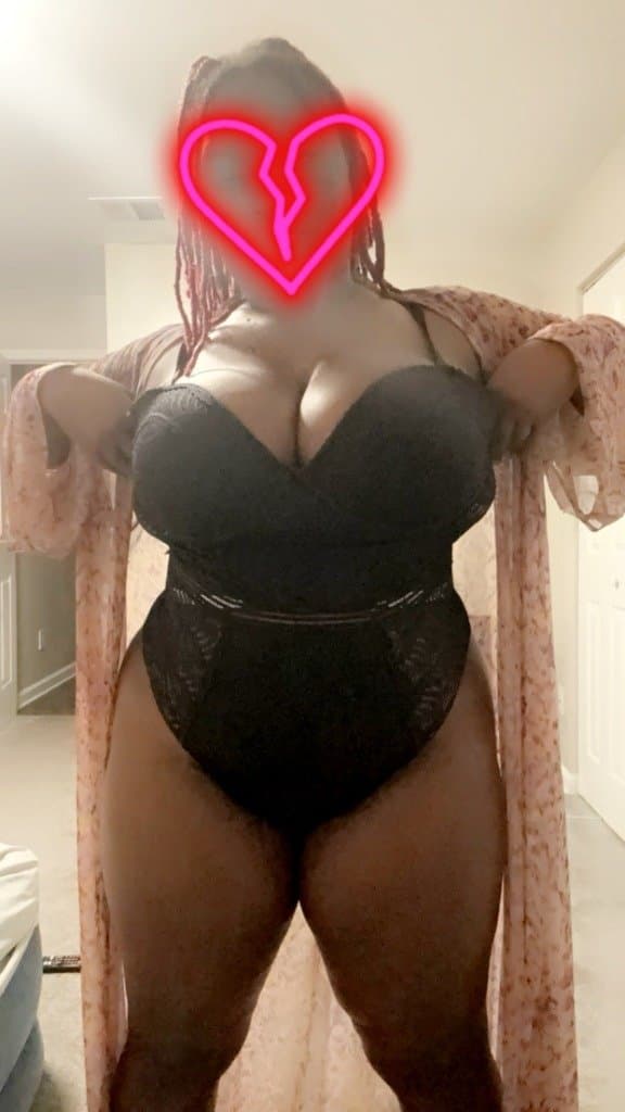 Insane thick chocolate big booty SQUIRTER fat pussy in missionary solo