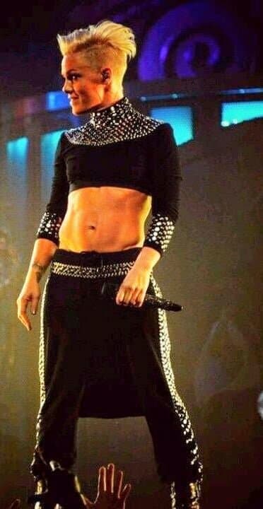 Pink Banging Body & Hot Ass & Petite Suckable Tits Has Me Dripping For The Goddess ?