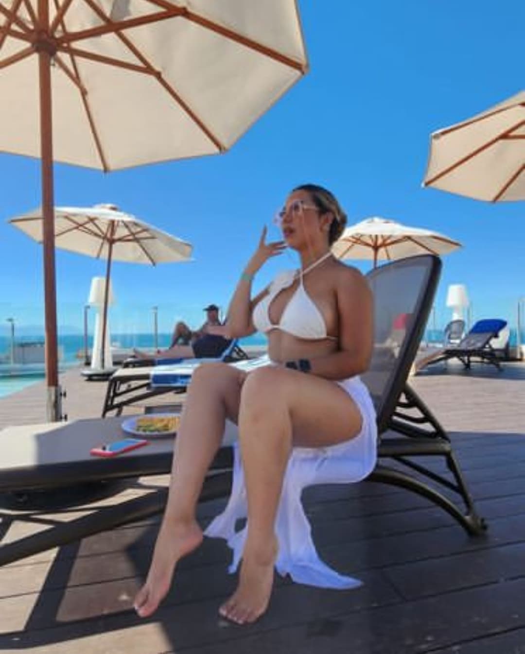 RANDOM SLUTS I KNOW AND I JERK TO