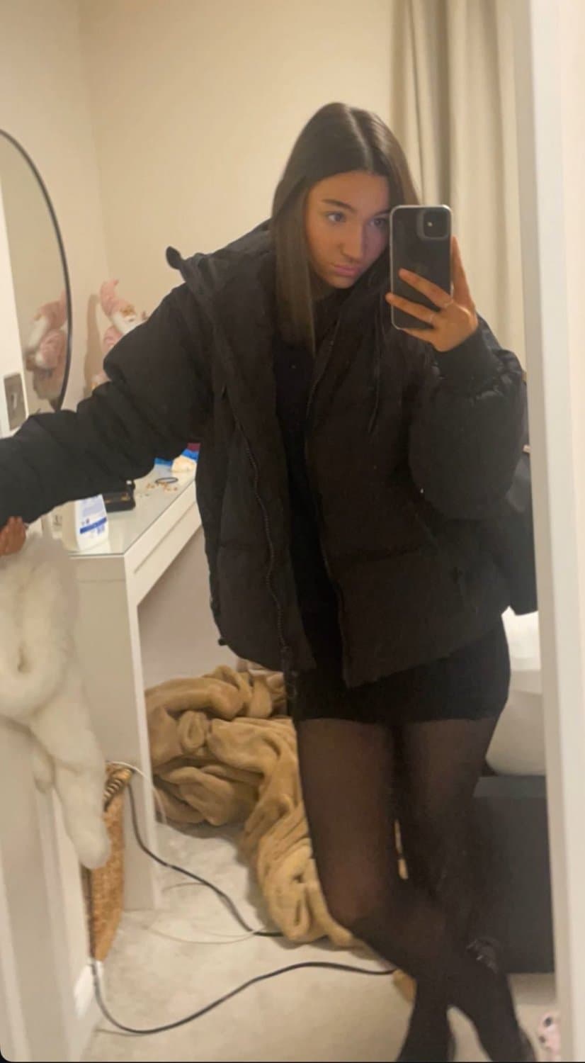 Fifi McGee Waiting for you to trib her