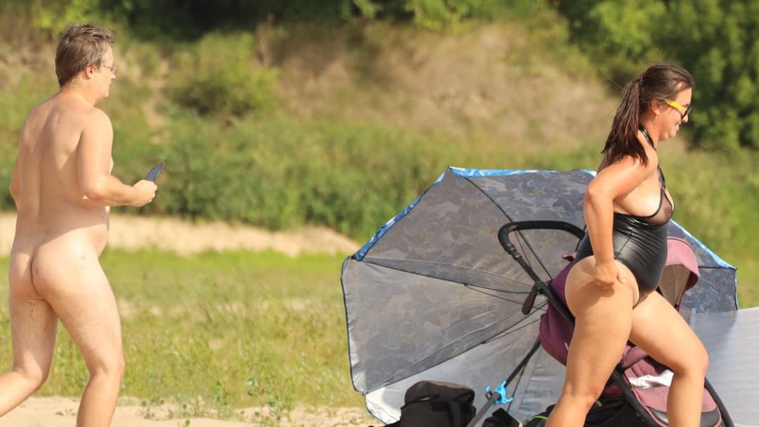 Click to view full size Nude beach 16