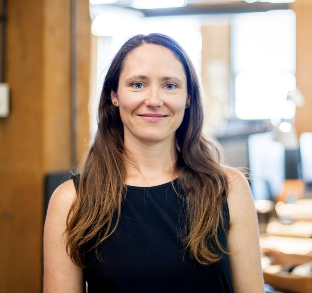 Campus cutie’s eyes are as nice to look at as her bare titties