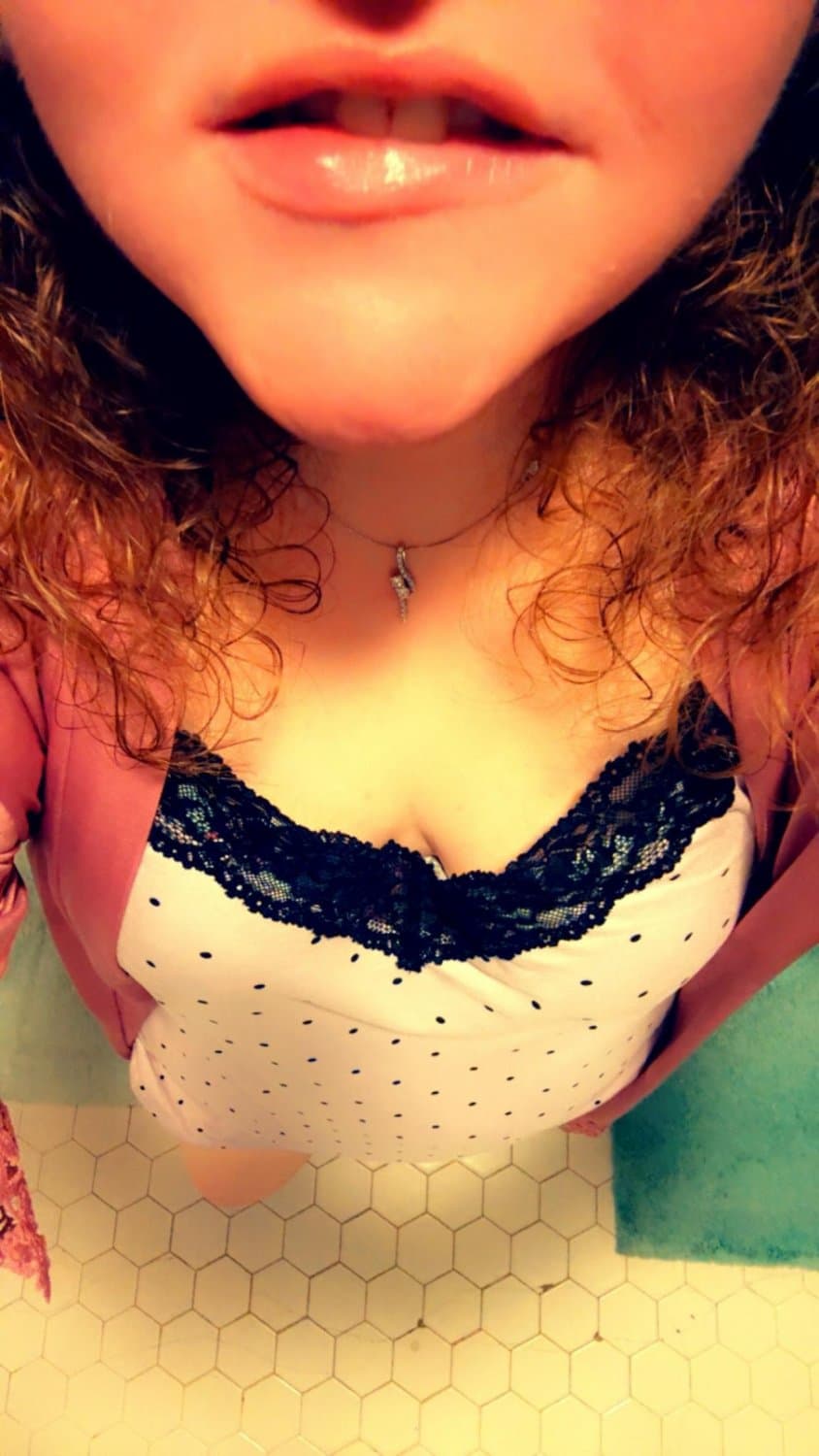 Michelle South Carolina slut and her rosebud toy