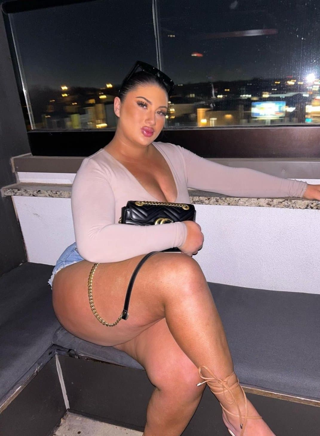 Thick brunette slut wants to be a model