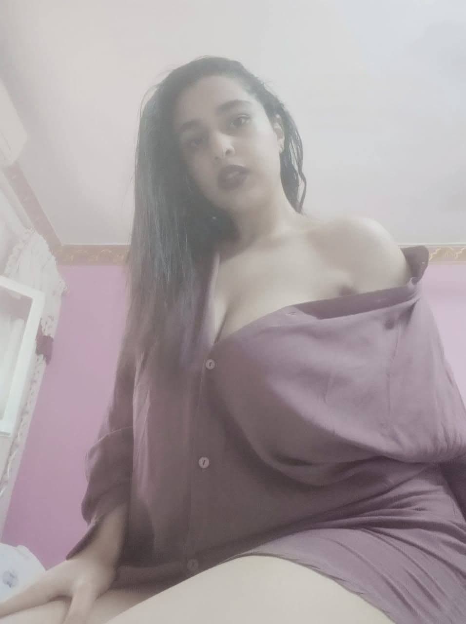 Hot Busty Indian Whore