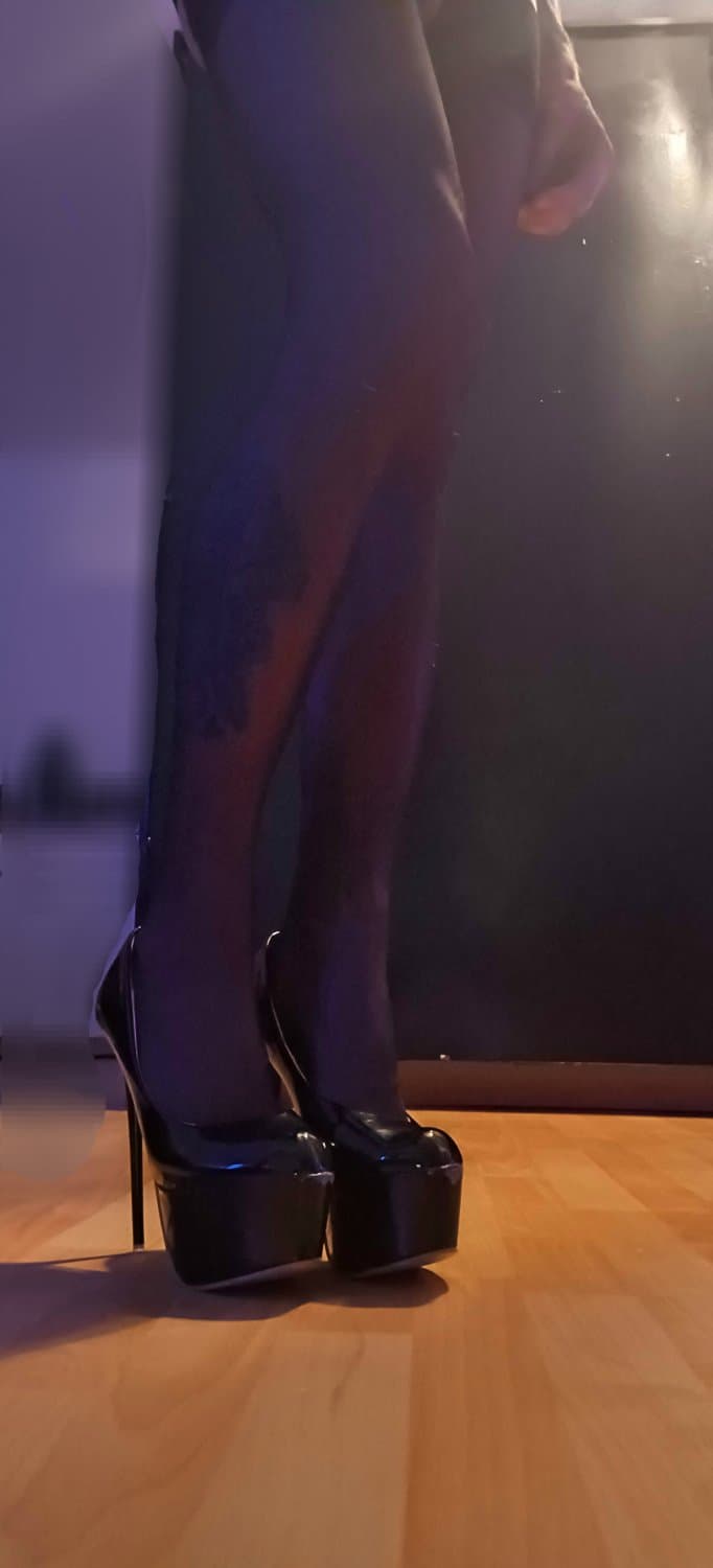 Want some Kandy?*hihi*;P