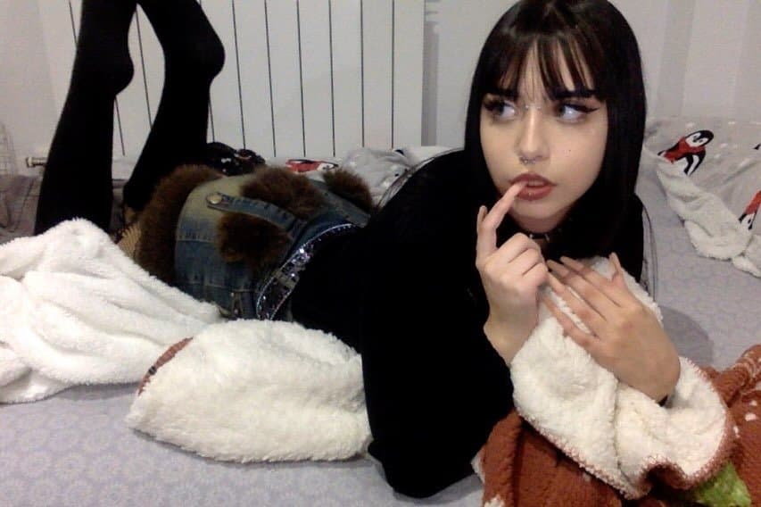 Venezuelan gothic slut