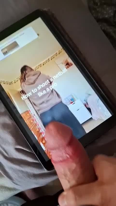 jerk trib of tiktok girl (tekeleke7 is her tiktok username)