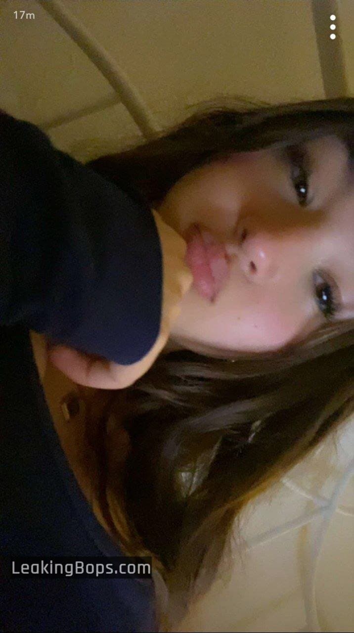 Click to view full size Pretty teen with perky tits sends me her boobs on snapchat before getting leaked