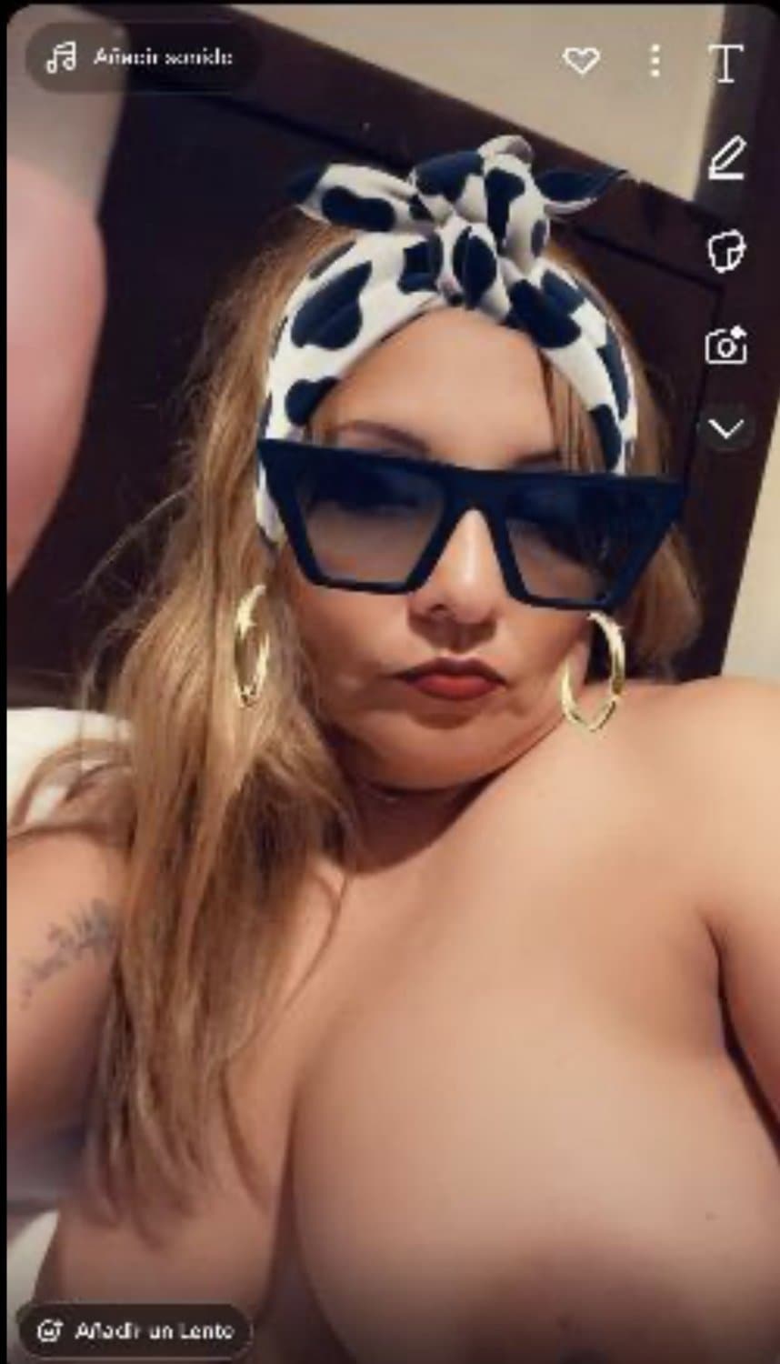 Clip of me fucking my ex slutty milf stepmom plus she left her phone unlocked