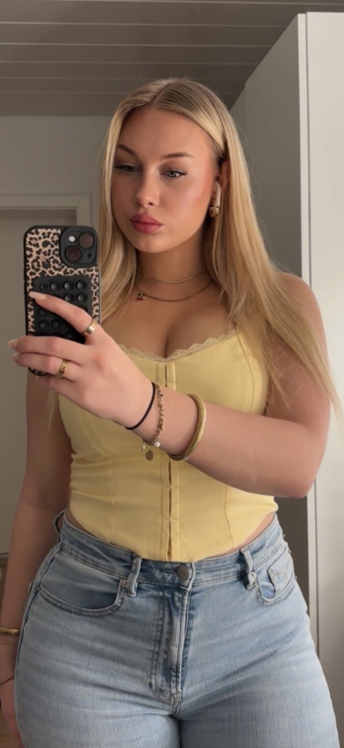 german curvy blonde hot babe goddess Inga