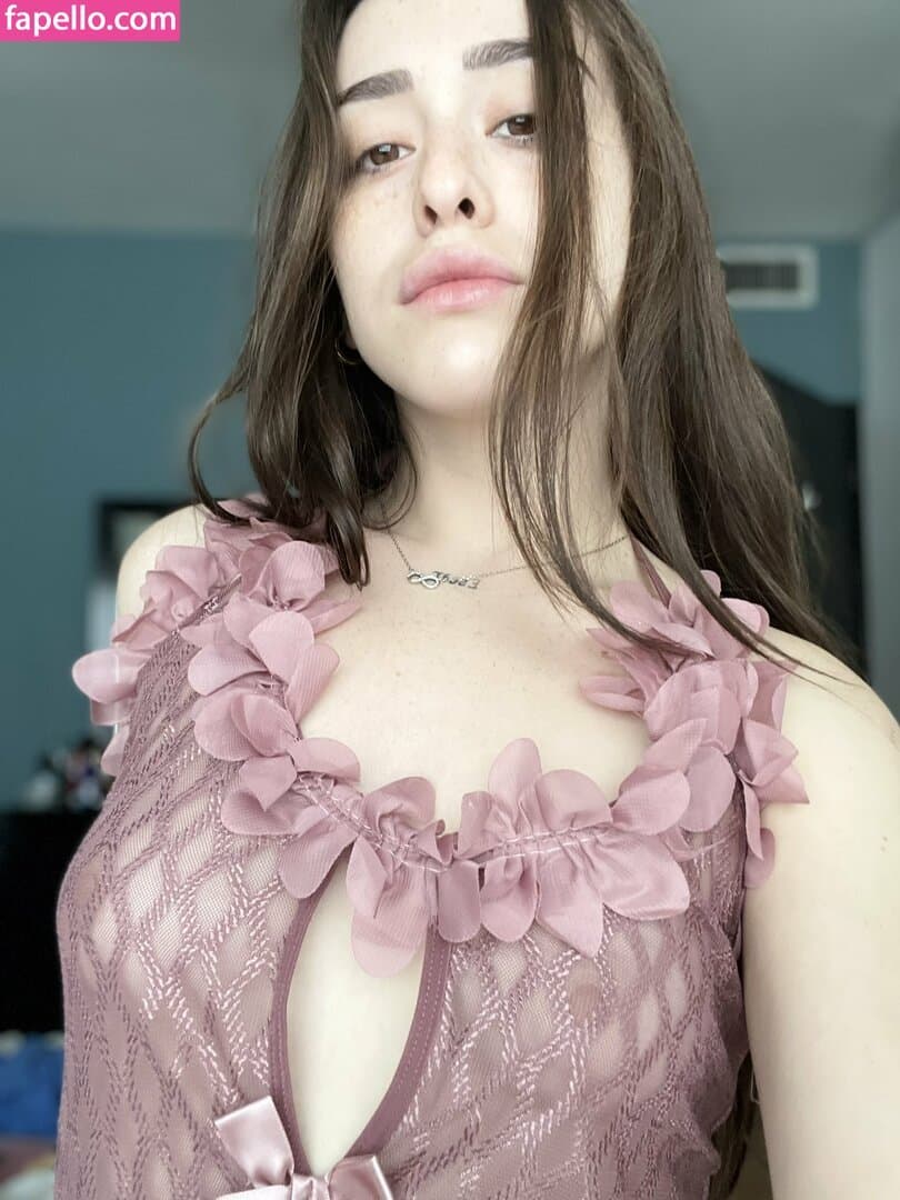 Escarleth pale cute girl