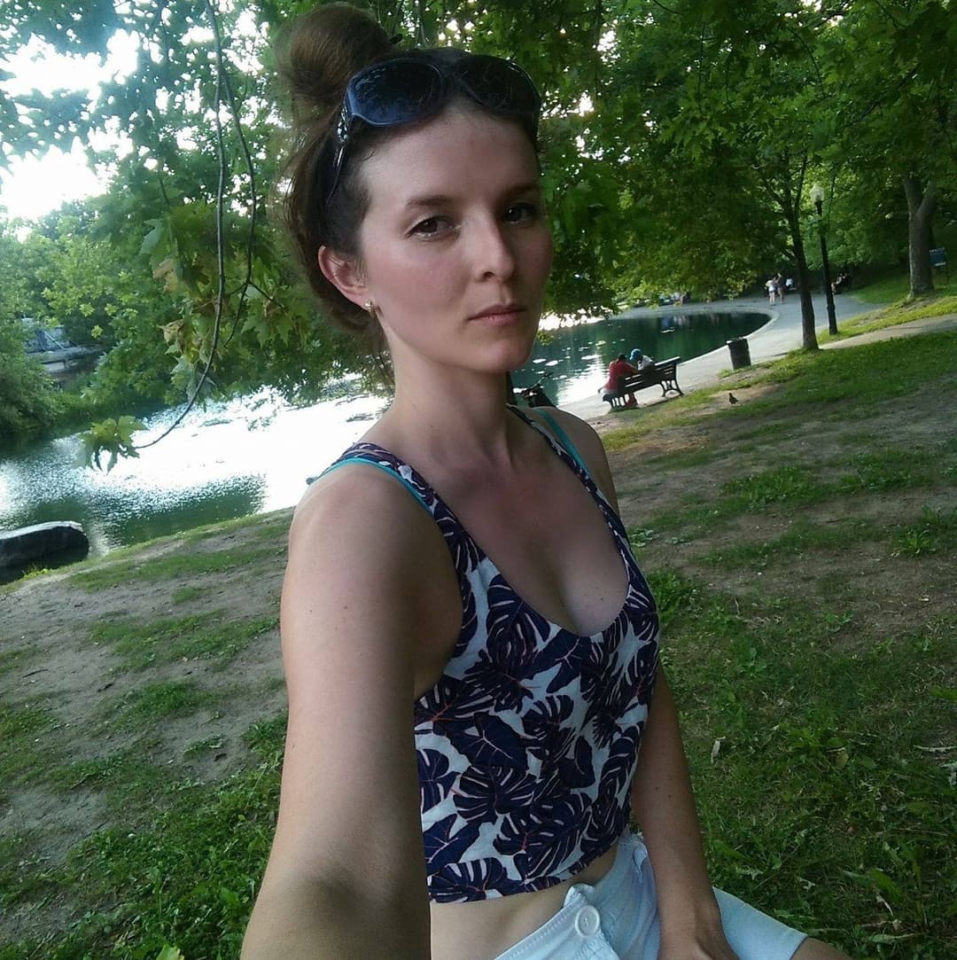 Alexia salope Exhibitioniste de Montréal