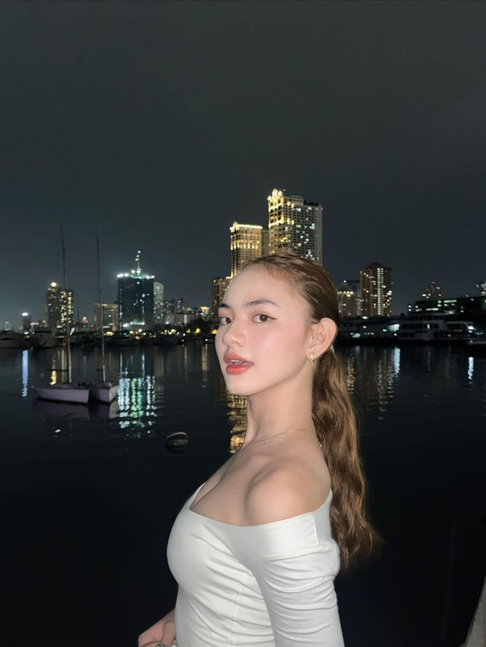 khmer _ Indonesia cute girl Lyndin Nude sex video