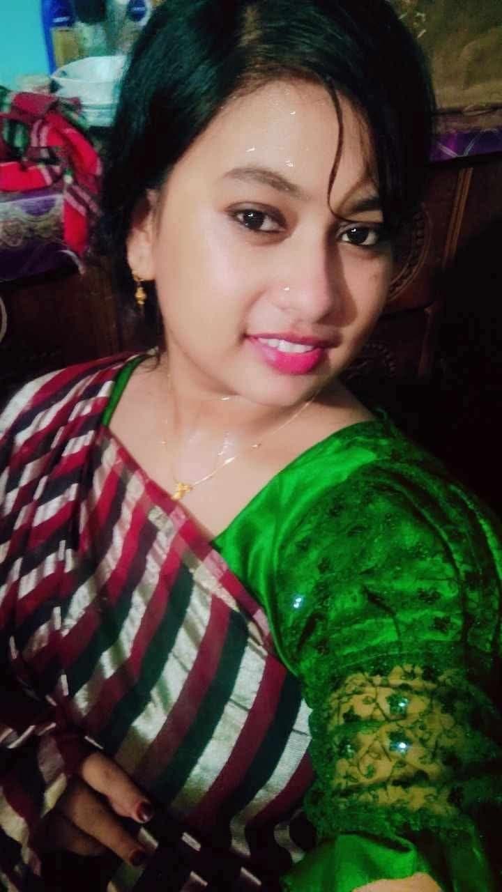 Bengali horny boudi fingering