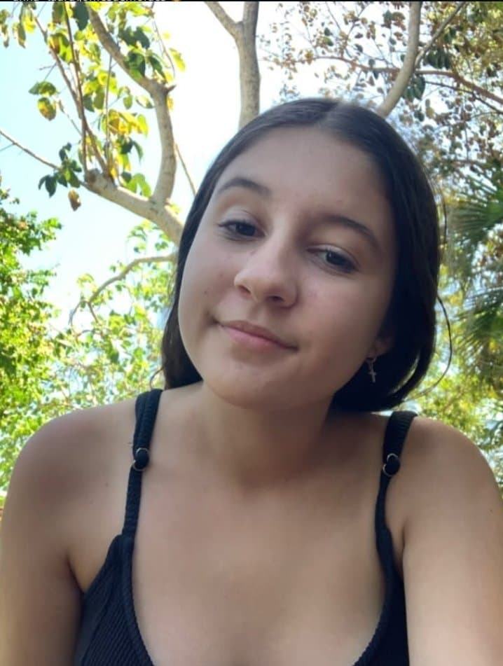 Anna laura, novinha escolar gostosa