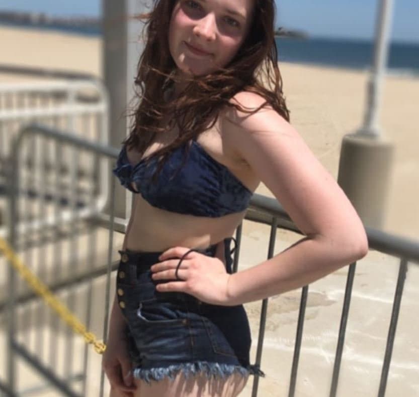 Brooklyn the Public Slut Poses on the Beach