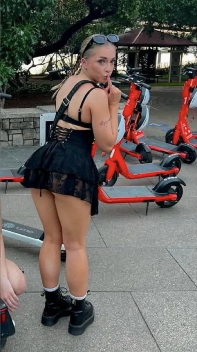 Sexy white slut Ella Mitchell