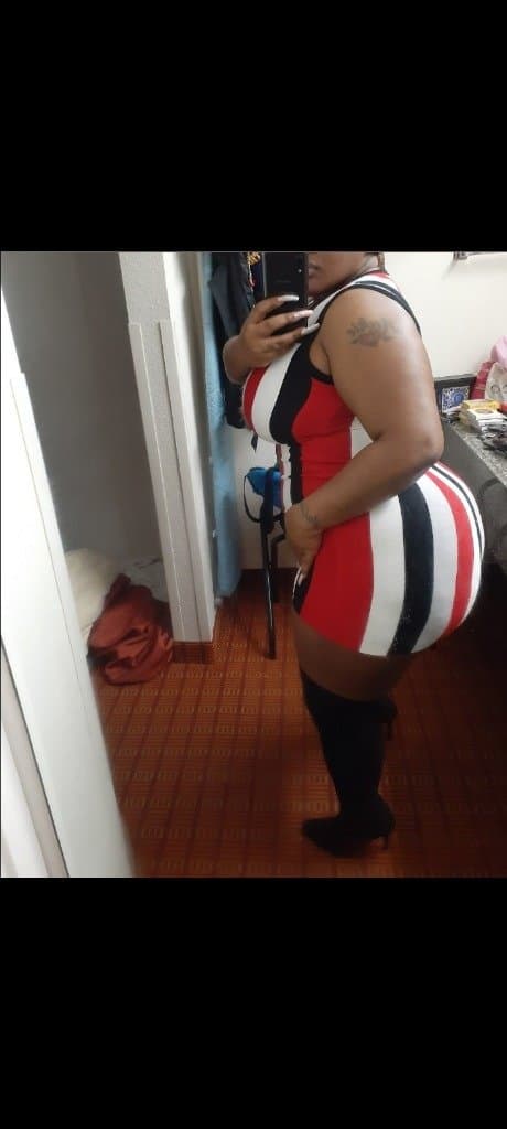 THICK BiG BOOTY MATURE EBONY MOM. MILF COUGARS phone leaked real camera roll