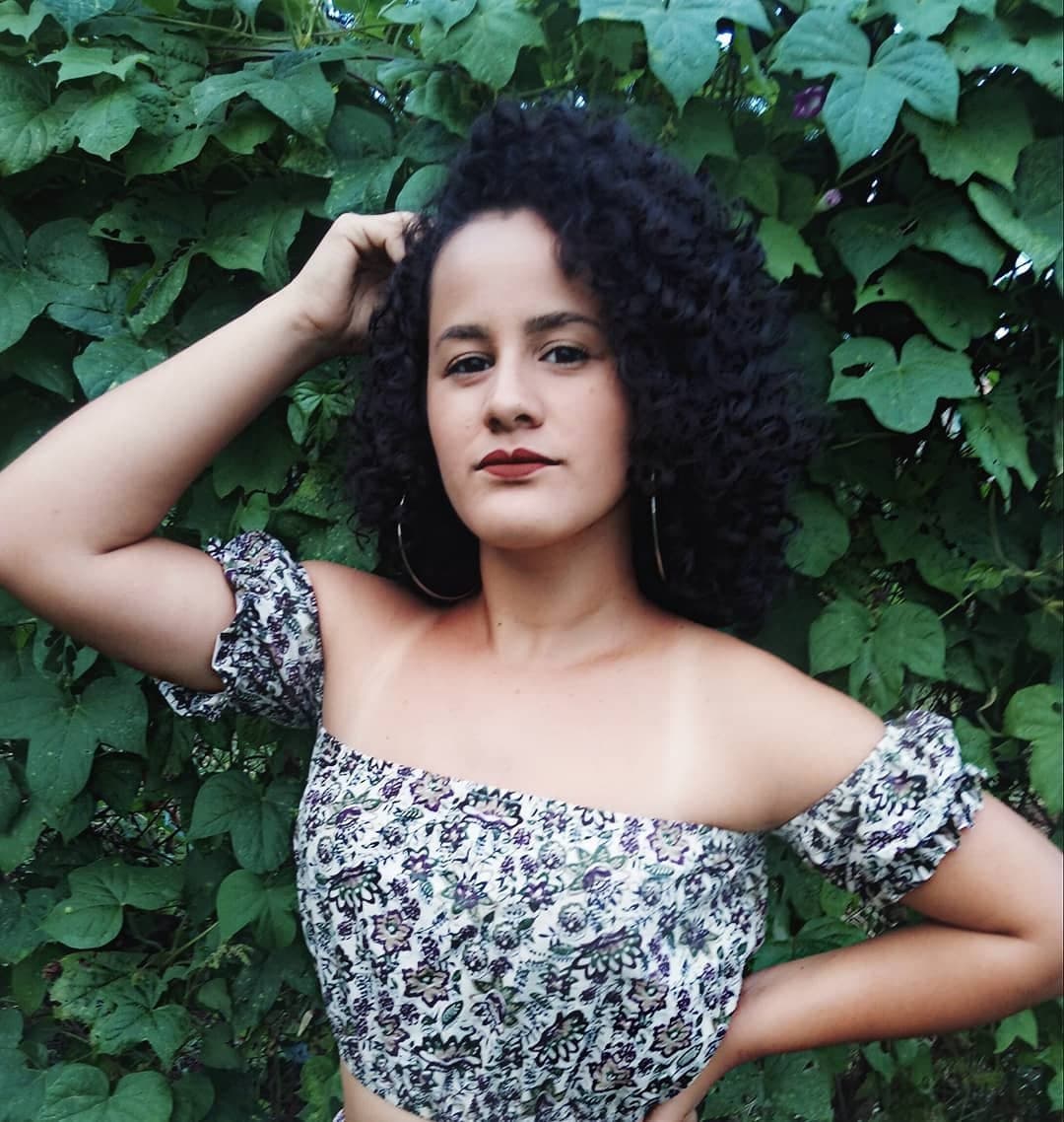 Click to view full size Minha nova deusa dona de casa já mim fez gozar muito