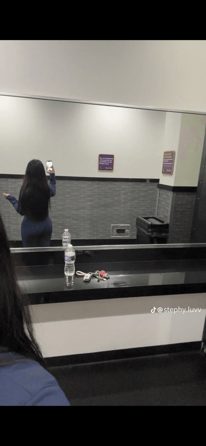 Sexy Chicago Latina slut is a sexy milf too???anybody got her? Dm