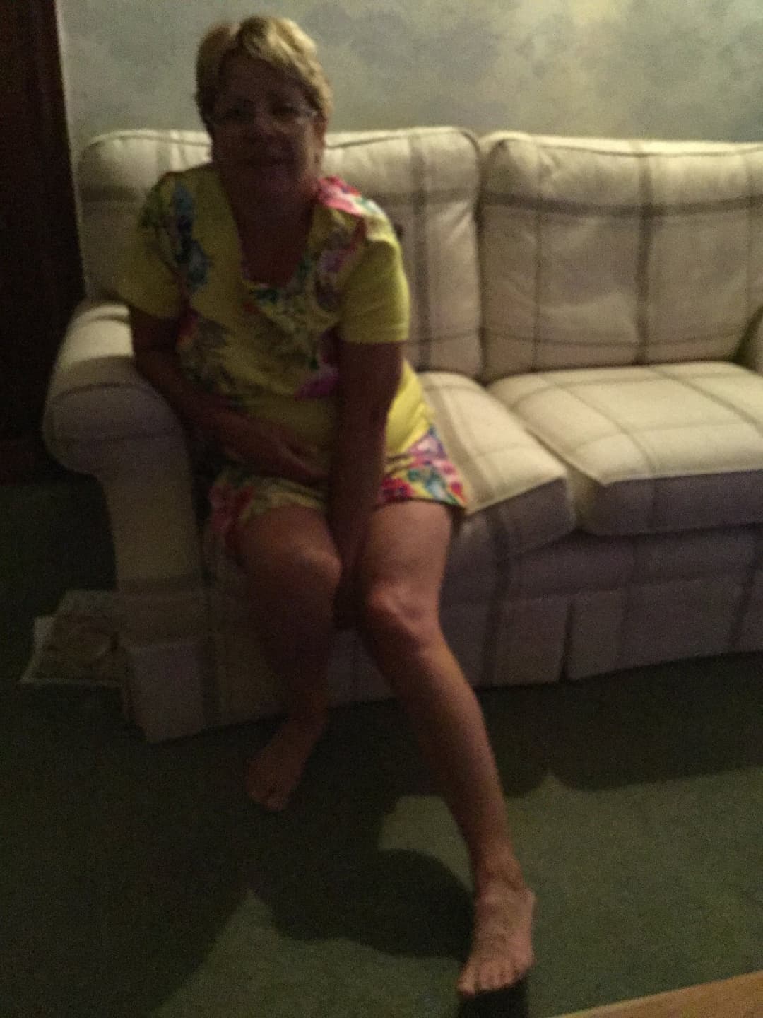 wife fucks in yellow dress